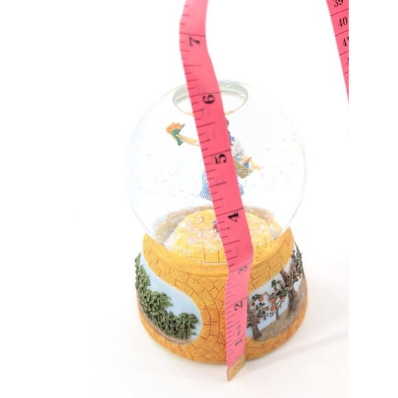 Wizard of Oz Westland Dancing Dorothy Musical Glitter Snow Globe 4"x6" - Picture 6 of 7